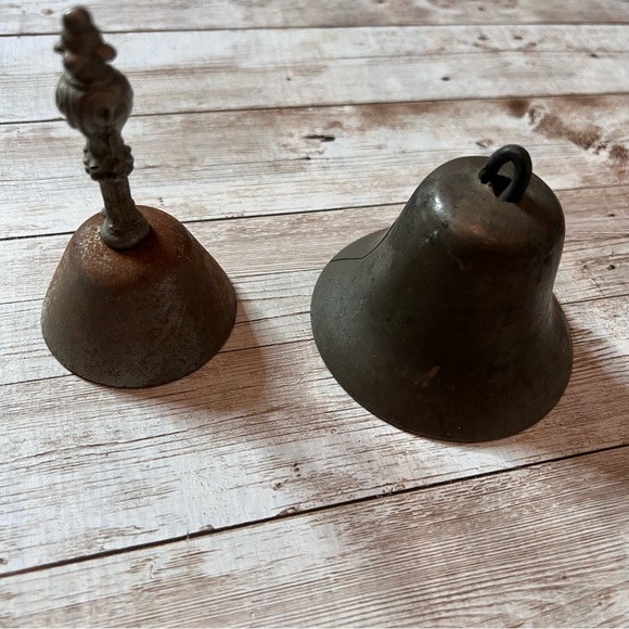 💚Vintage (2) bells - Picture 1 of 7